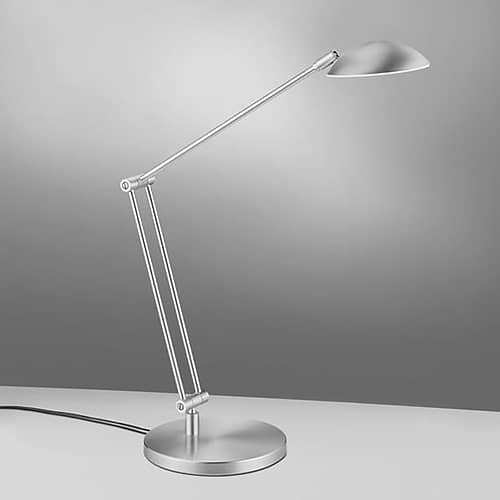 Bureaulamp, leeslamp, 61.625.05, van de Duitse fabrikant Knapstein. Met gebaarbediening op de lamp voor het in- en uitschakelen en traploos dimmen van de lamp. Draai- en kiepbaar. De lamp is naar de zijkant tot 600 mm uit te trekken. Alle lampen van Knapstein zijn van zeer degelijke kwaliteit. Voor meer opties uit de serie: ILSA-T, kunt u de zoekfunctie gebruiken op onze site. Dan ziet u welke andere opties er binnen de serie zijn. Kleur: nikkel mat. Aantal lichtpunten: 1. Lichtbron: inclusief. Breedte in mm: 165. Lengte/diepte in mm: 600.