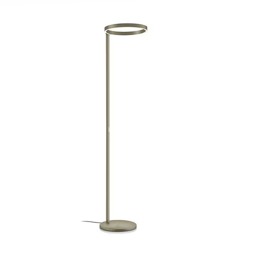 Moderne vloerlamp, leeslamp, 41.983.34, van de Duitse fabrikant Knapstein. Direct en indirect licht. Het boven en het onder licht is apart, met twee gebarenbedieningen, in te stellen. De ringreflektor is kiepbaar. Geheugenfunctie. Alle lampen van Knapstein zijn van zeer degelijke kwaliteit. Voor meer opties uit de serie: LANA, kunt u de zoekfunctie gebruiken op onze site. Dan ziet u welke andere opties er binnen de serie zijn. Kleur: brons. Aantal lichtpunten: 2. Lichtbron: inclusief. Breedte in mm: 400. Lengte/diepte in mm: 530.