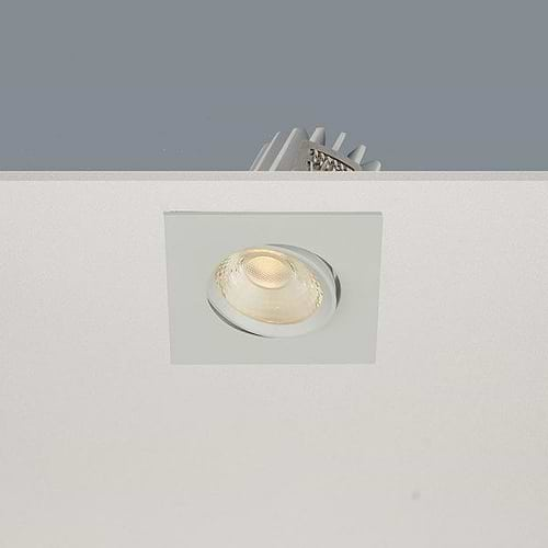 Inbouwspot badkamer en beschutte plaatsen buiten - dimbaar LED - DL - wit vierkant dimbaar - kantelbaar 8W IP44 2700K 36º - serie Venice - ART DELIGHT. Lage inbouwdiepte van 60 mm. Deze badkamerspot is exclusief de benodigde driver. Deze driver kunt u direct in onze webshop erbij bestellen: Driver Tridonic 10w Dimbaar - artikelnummer 87500273. U heeft 1 driver per spot nodig. - DL 2608 WH