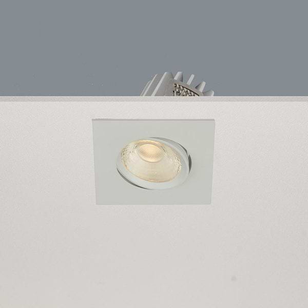 Inbouwspot badkamer en beschutte plaatsen buiten - dimbaar LED - DL - wit vierkant dimbaar - kantelbaar 8W IP44 2700K 36º - serie Venice - ART DELIGHT. Lage inbouwdiepte van 60 mm. Deze badkamerspot is exclusief de benodigde driver. Deze driver kunt u direct in onze webshop erbij bestellen: Driver Tridonic 10w Dimbaar - artikelnummer 87500273. U heeft 1 driver per spot nodig. - DL 2608 WH