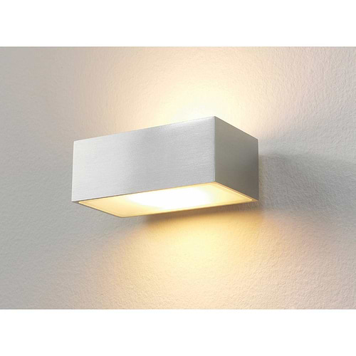Buiten wandlamp of badkamer wandlamp - IP54 - aluminium "Eindhoven" LED - ART DELIGHT. Dimbare LED buiten wandlamp of voor op de badkamer. De lamp is voorzien van twee geïntegreerde LED lichtbronnen en schijnt het licht naar boven en naar beneden langs de muur. De afmeting is lxbxh: 13x8 -2x5 cm. Het materiaal is aluminium en glas.  - WL EINDH100 ALU LED