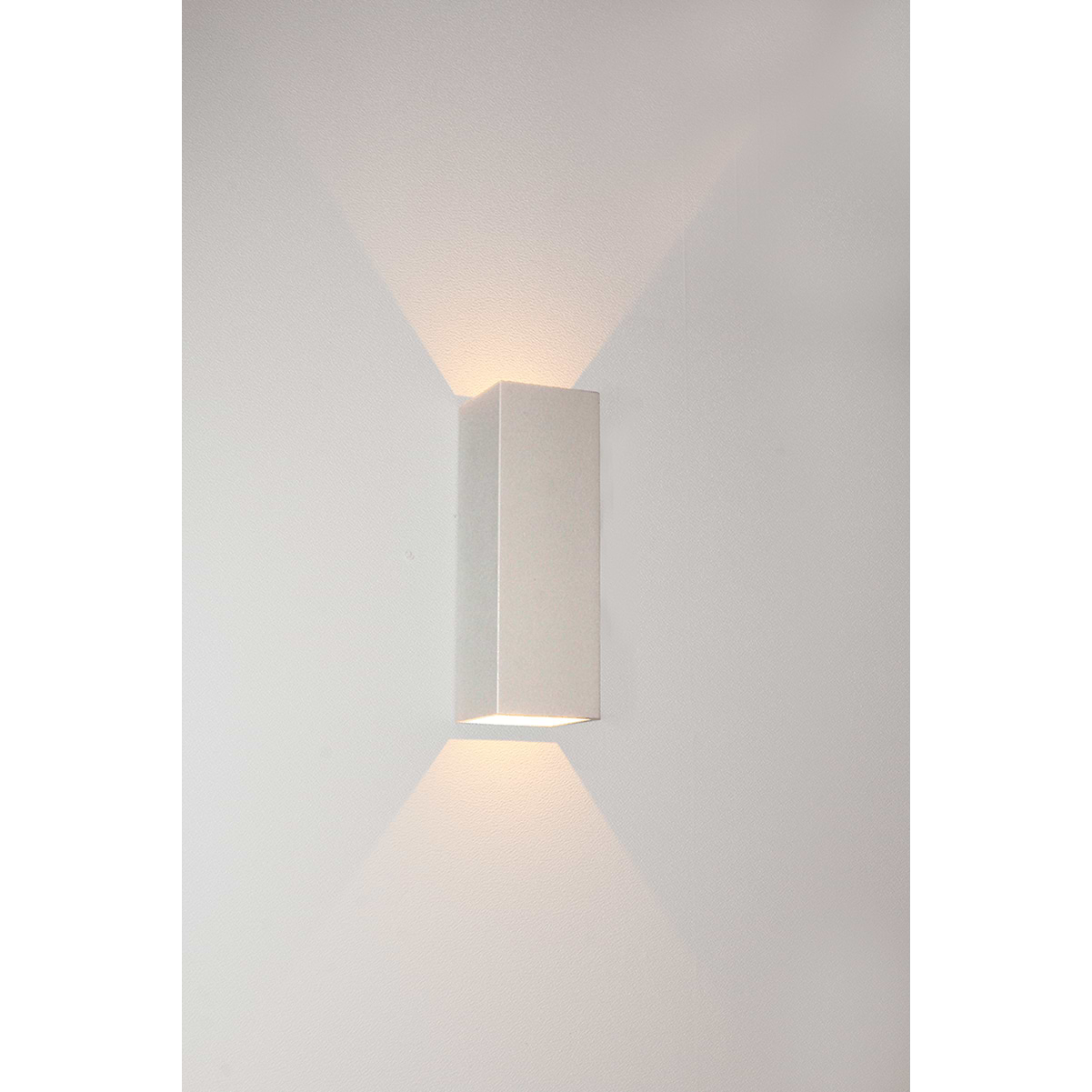 Buiten wandlamp - badkamer wandlamp - up&down verlichting - wit "Vegas" 5x5x15cm IP65 LED 2x1 -5W 2700K 2x175lm - ART DELIGHT - WL VEGAS150 WI