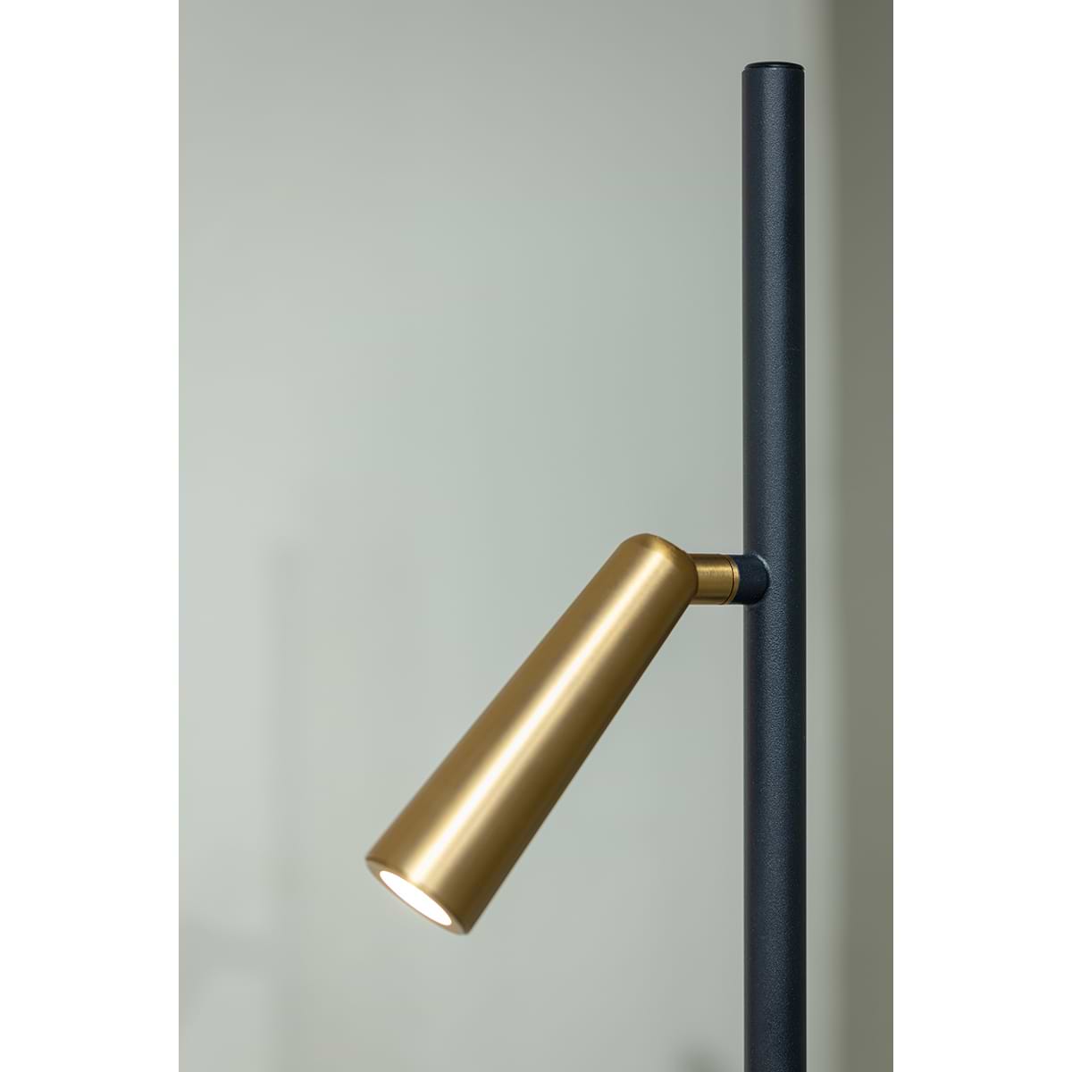 zwart/goud. Geïntegreerd LED. Serie Barry - ETH. Deze spot plafondlamp is dimbaar met een externe wanddimmer. In de Barry serie van ETH bevinden zich ook plafondspots met 1