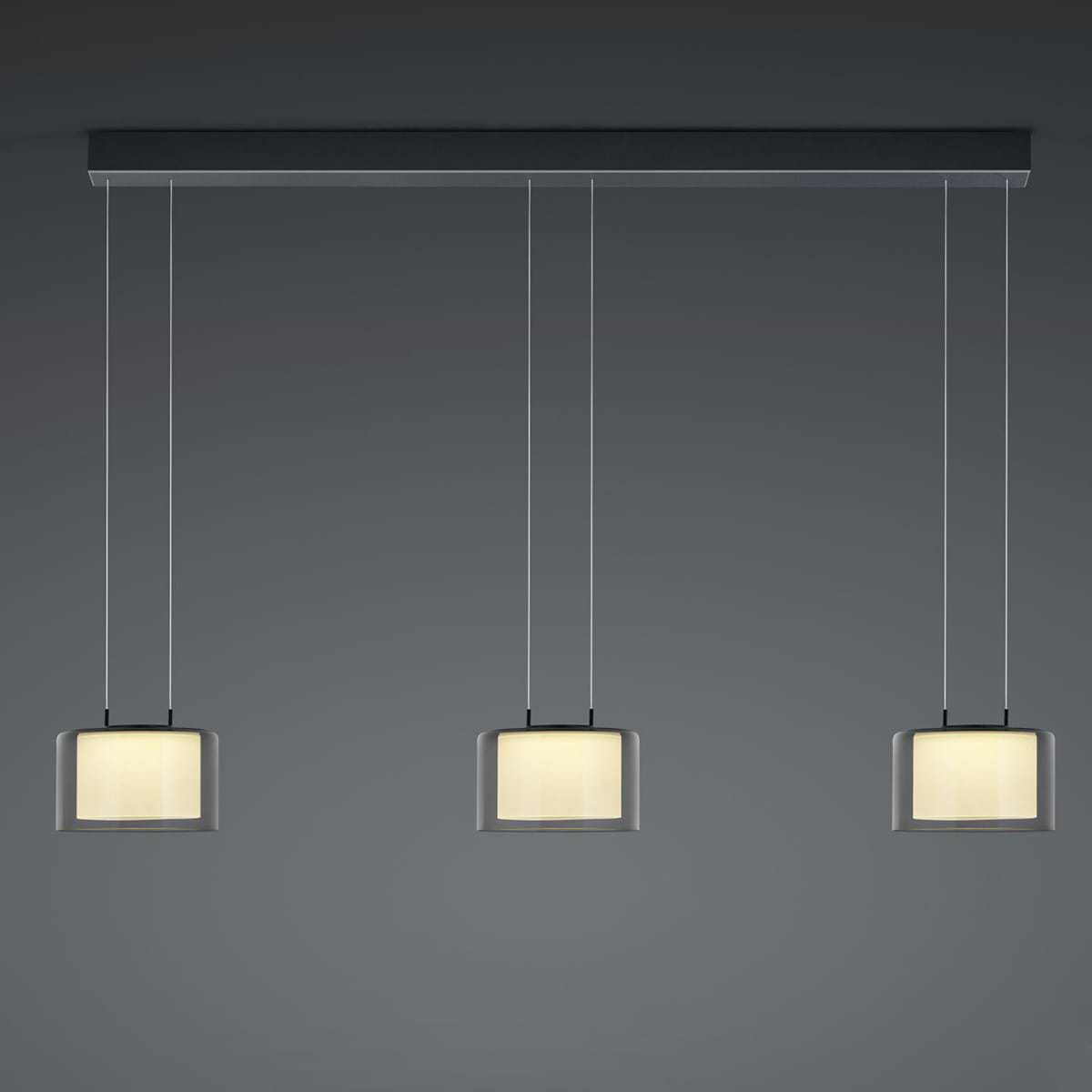 Hanglamp Grand Smoke, 3-lichts. hoogte 50 tot 180 cm (verstelbaar), LED ca. 66 W, dim to warm, vetical dim, BANKAMP. Een zeer exclusieve en geavanceerde hanglamp. Een high-end product van Bankamp.