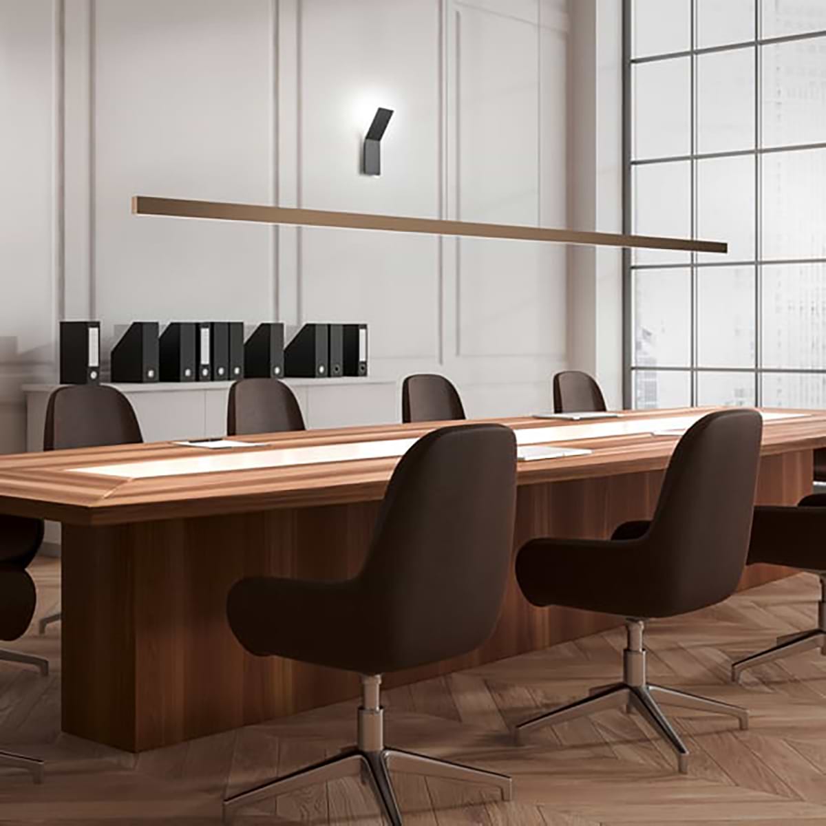 Projectverlichting voorbeeld. Moderne smalle design hanglamp, 51.514.34, van de Duitse fabrikant Knapstein. Alle lampen van Knapstein zijn van zeer degelijke kwaliteit. Voor meer opties uit de serie: LINDA-192, kunt u de zoekfunctie gebruiken op onze site. Dan ziet u welke andere opties er binnen de serie zijn. Kleur: brons. Aantal lichtpunten: 1. Lichtbron: inclusief. Breedte in mm: 75. Lengte/diepte in mm: 1920. Dynamische witcontrole: - directe/indirecte verlichting , boven- en onderverlichting kunnen afzonderlijk worden geschakeld en gedimd via 2 x gebarenbediening, - lichtkleur van boven- en onderlicht afzonderlijk via 2 x gebarenbediening, -instelbaar tussen 2.200 - 3.000 Kelvin, - geheugenfunctie. Traploze hoogteverstelling binnen een bereik van ca. 1.000 mm. Hoekverstelling mogelijk dankzij individuele liftvering. Plafondbaldakijn met magnetische houder. Geen zichtbare schroeven in de plafondkap vanwege de magnetische houder.