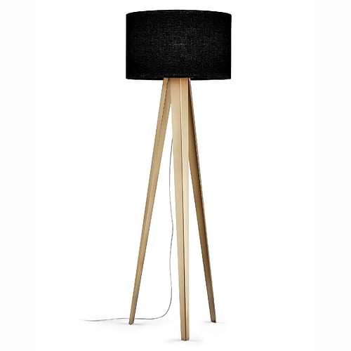 Moderne vloerlamp, 41.978.34-11*, van de Duitse fabrikant Knapstein. Alle lampen van Knapstein zijn van zeer degelijke kwaliteit. Voor meer opties uit de serie: EMMA, kunt u de zoekfunctie gebruiken op onze site. Dan ziet u welke andere opties er binnen de serie zijn. Kleur: brons. Lampenkap linnen zwart. Aantal lichtpunten: 1. Lichtbron: exclusief. Breedte in mm: 500. Lengte/diepte in mm: 500.