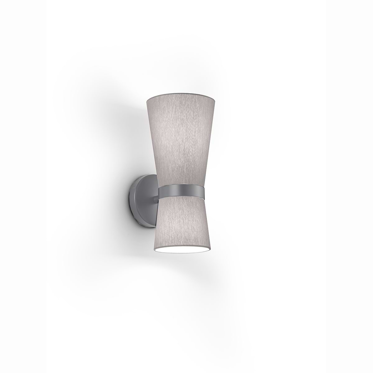 Wandlamp. Serie: YUNA-W. Kleur: nikkel mat. Lampenkap: Chintz 67 - mist grijs. Artikelnummer 21.850.05-67. Duits fabricaat - KNAPSTEIN