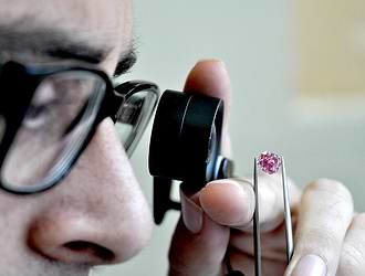 Professional Jewelry Cleaning  | Leibish