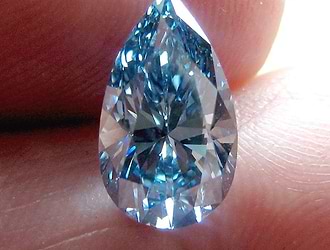 A Leibish & Co. fancy vivid blue diamond