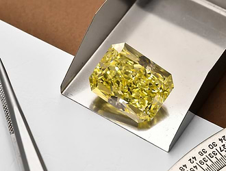 Emerald Cut Diamond Shape | Leibish