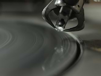 A loose diamond on the wheel