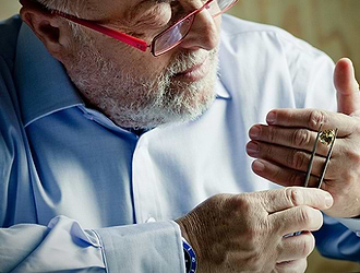 Leibish Looks at a Brown Diamond