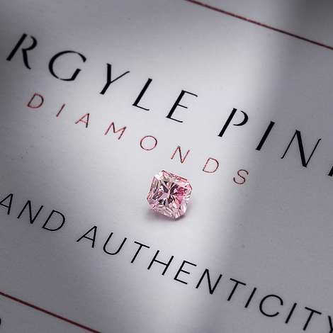 0.50 carat, Fancy Intense Pink, Radiant Shape, VS1 Clarity, GIA & ARGYLE, SKU 211830