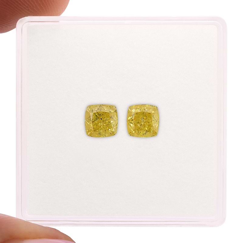 Fancy Vivid Yellow Diamond  - 2