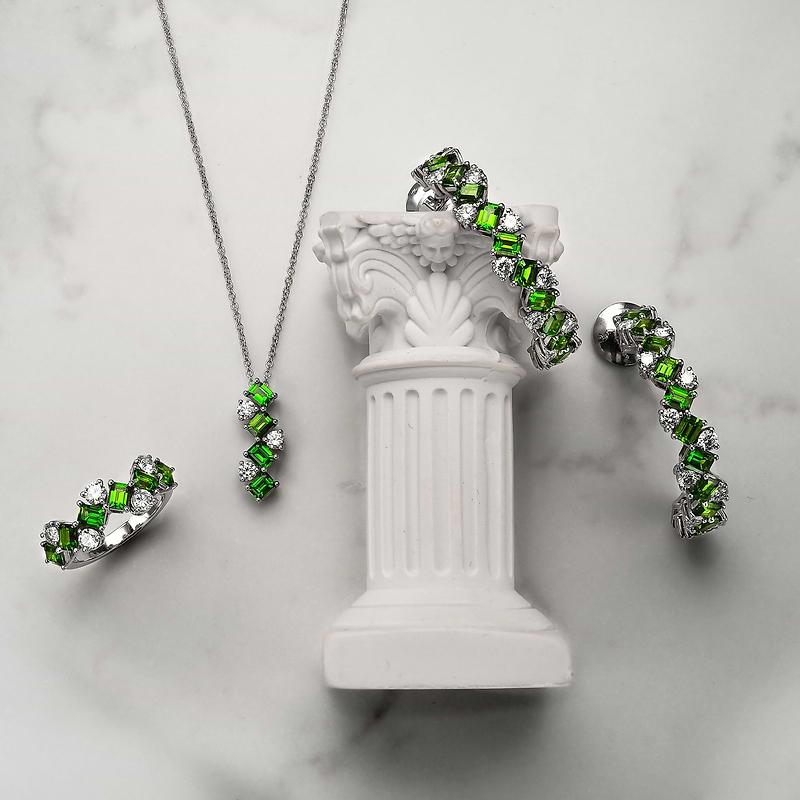 Green Tourmaline and Diamond Drop Pendant, SKU 31596R (0.94Ct TW)  - 4