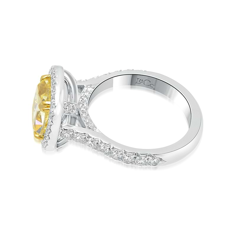 Fancy Light Yellow Diamond Ring