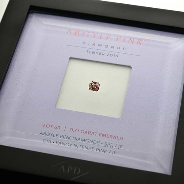 The first IF Argyle Pink Tender Diamond won by LEIBISH