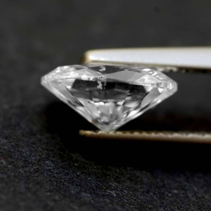 Side angle of a 0.80 ct diamond