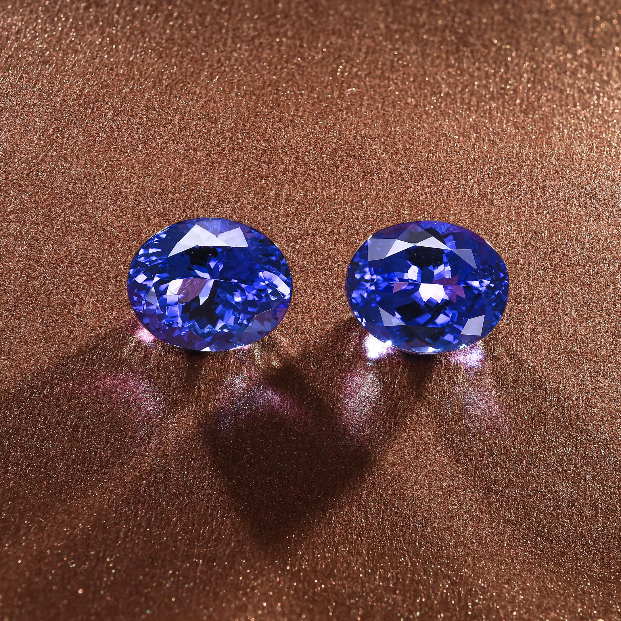 LEIBISH 11.79 carat, Violet, Tanzanite, Oval Shape