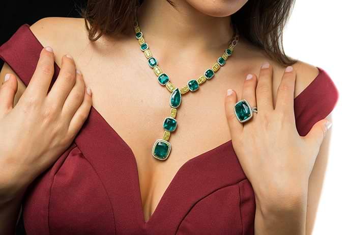 Extraordinary Emerald & Yellow Diamond Necklace (64.64Ct TW)