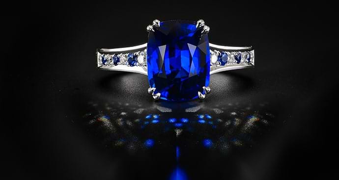 Vivid Blue Cushion Sapphire & Diamond Ring (3.93Ct TW)