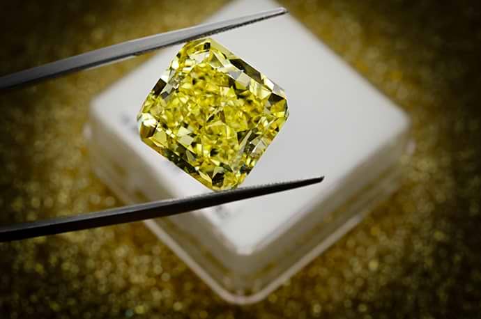 19.65 carat, Fancy Intense Yellow Diamond, Radiant Shape, VVS2 Clarity, GIA