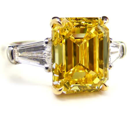 LEIBISH 5.01 carat, Fancy Vivid Yellow Diamond, Emerald Shape, VVS2 Clarity, GIA