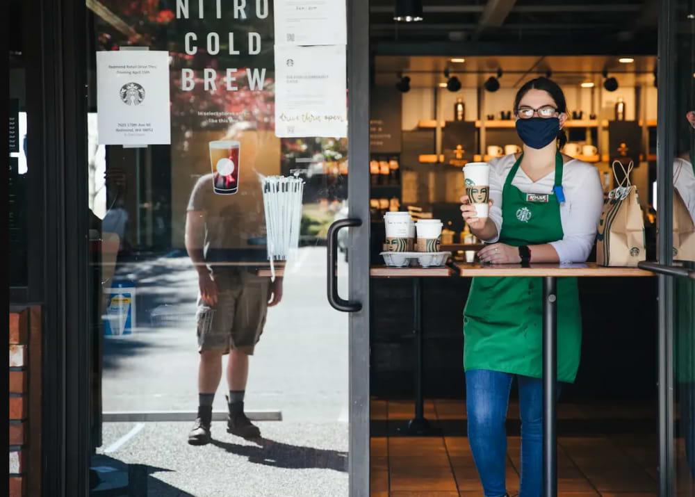 Image of Starbucks Window Service take from Business Insider 