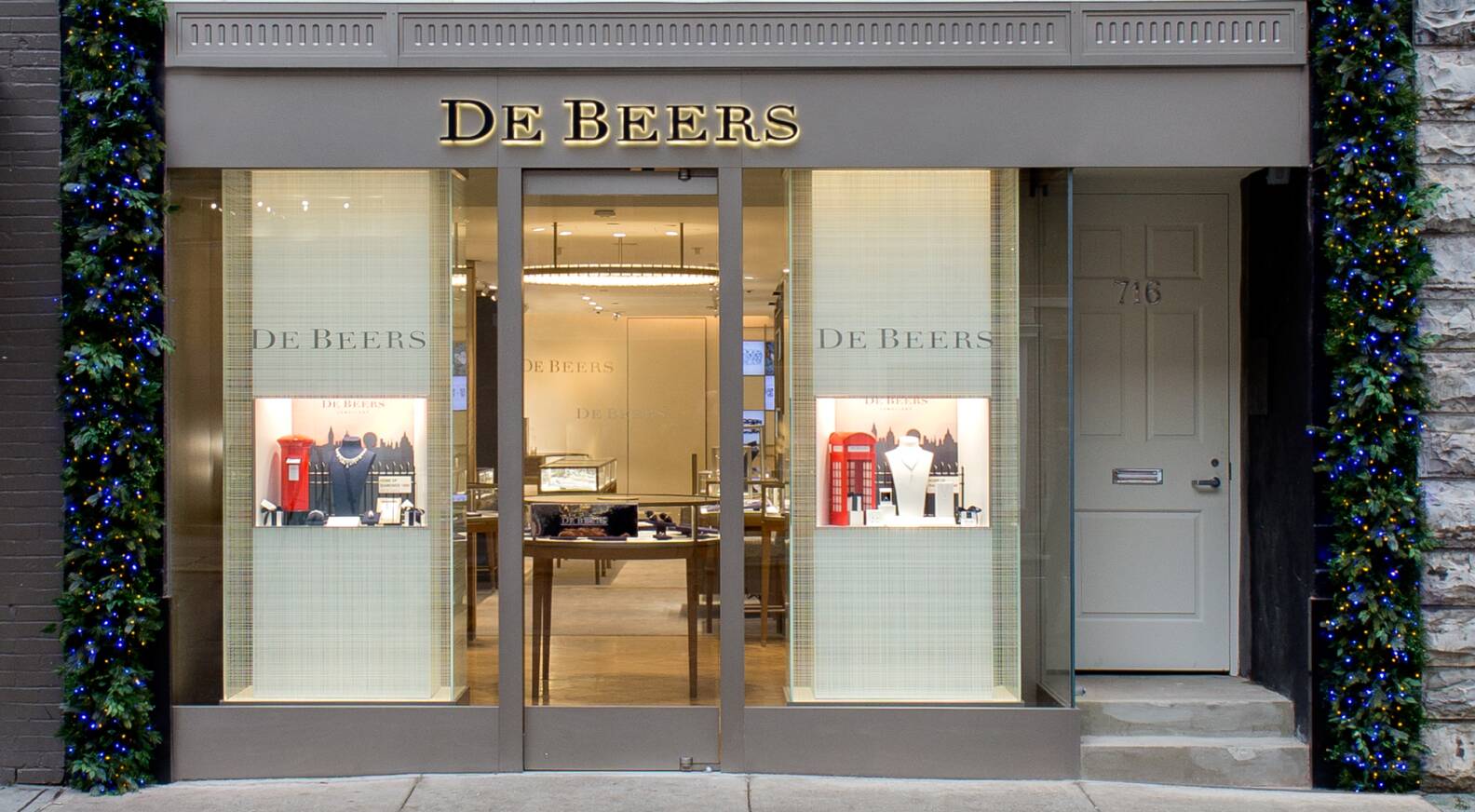 De Beers Store at Madison Avenue in NYC