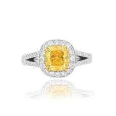 Verlobungsring mit Diamant in Gelb in ovaler Form und Milgrain-Design mit Umrandung, Pavé-Fassung und geteiltem Ringband