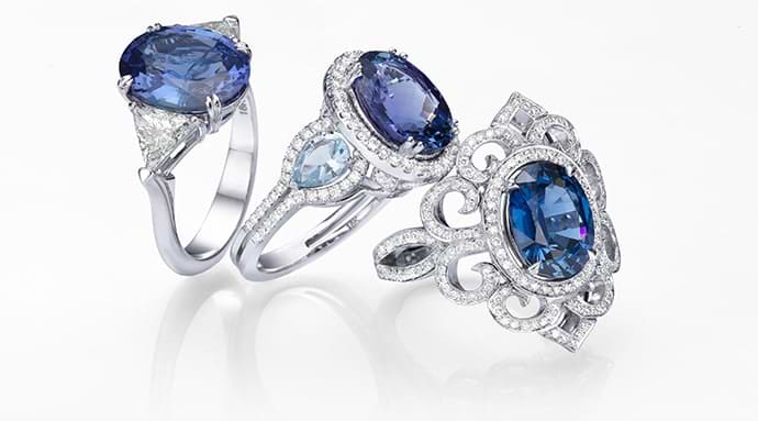 Fabulous Blue Sapphire Stone Feeding - Gemset