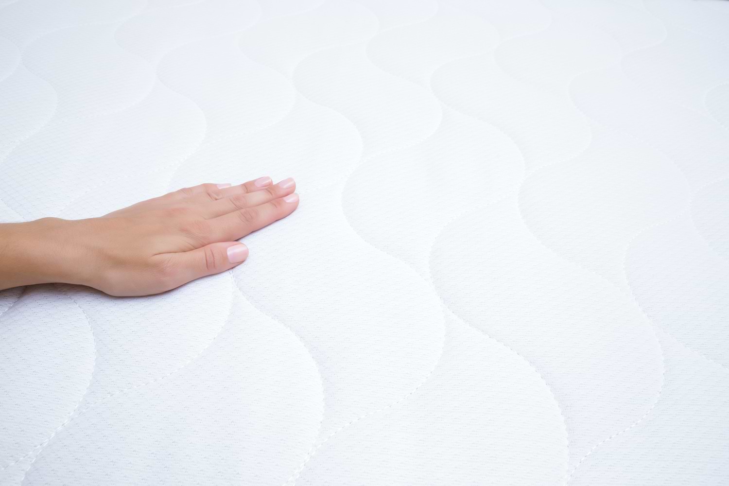 SIX-THINGS-TO-CONSIDER-WHEN-CHOOSING-THE-RIGHT-MATTRESS