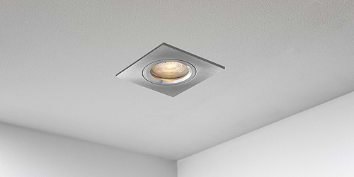 Spotjes, inbouwspots vierkant 79mm aluminium LED, uit de B DUTCH The Essentials plafondspots collectie. Diverse maten, mat zwarte spots, mat witte spots en geborsteld aluminium LED spots voor GU10, MR16 en Philips Hue GU10 lichtbronnen.