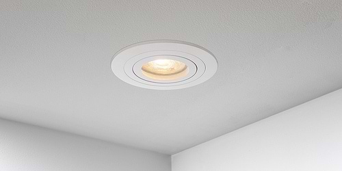 Spotjes, inbouwspots rond 92mm mat wit LED, verstelbaar, kantelbaar, uit de B DUTCH The Essentials plafondspots collectie. Diverse maten, mat zwarte spots, mat witte spots en geborsteld aluminium LED spots voor GU10, MR16 en Philips Hue GU10 lichtbronnen.