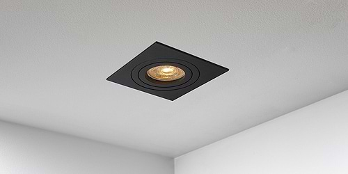 Spotjes, inbouwspots vierkant 92mm mat zwart, LED, verstelbaar, kantelbaar, uit de B DUTCH The Essentials plafondspots collectie. Diverse maten, mat zwarte spots, mat witte spots en geborsteld aluminium LED spots voor GU10, MR16 en Philips Hue GU10 lichtbronnen.