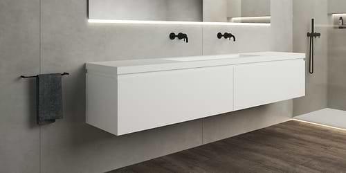 Sorrento solid surface Corian mat wit badkamermeubel met grote wasbak voor twee personen. Topkwaliteit van B Dutch.