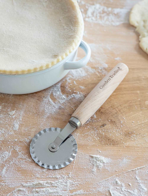 Borough Pastry Cutter Natural