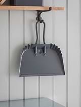 Classic Workshop Dustpan Charcoal