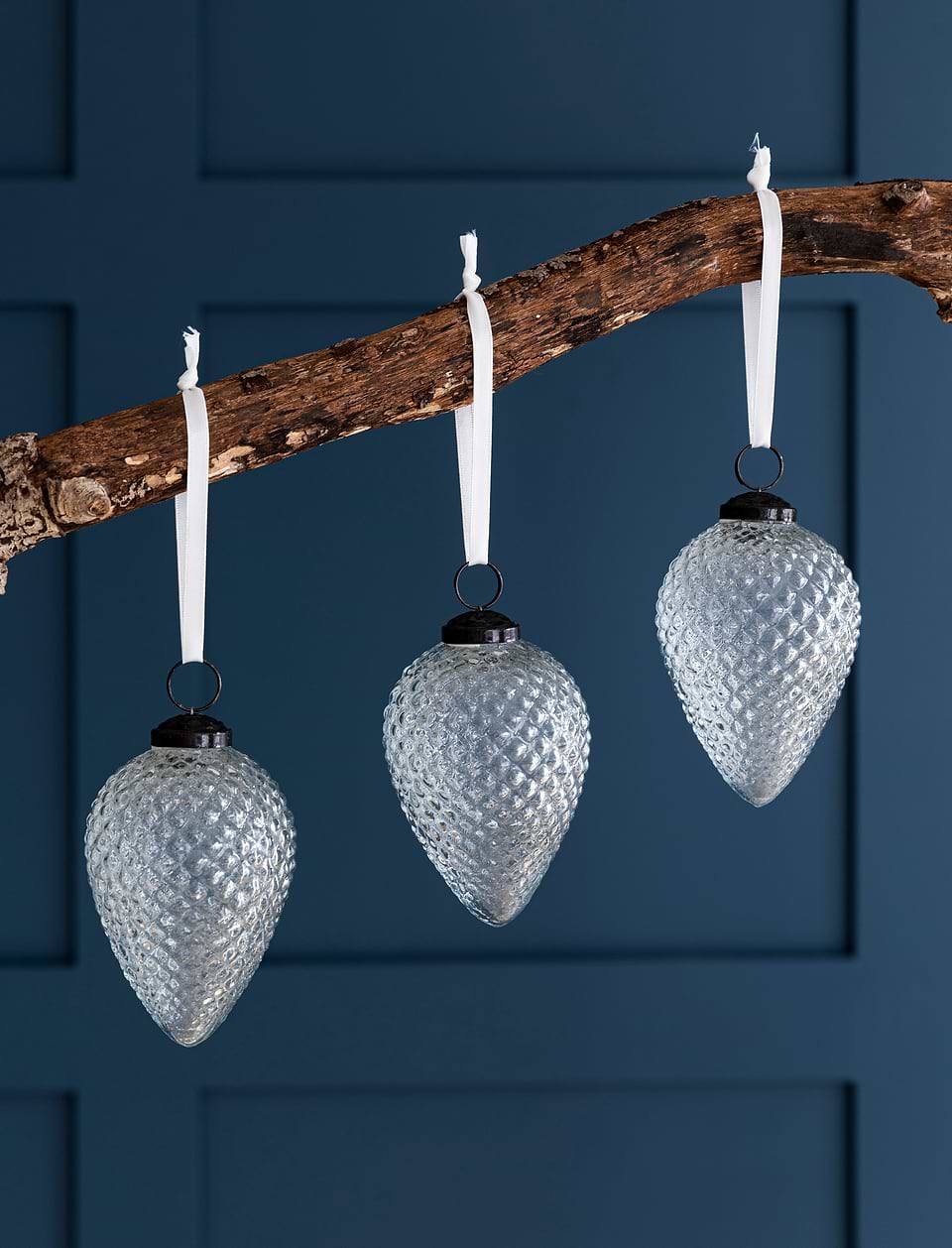 Elkstone Festive Baubles Set of 3 Clear