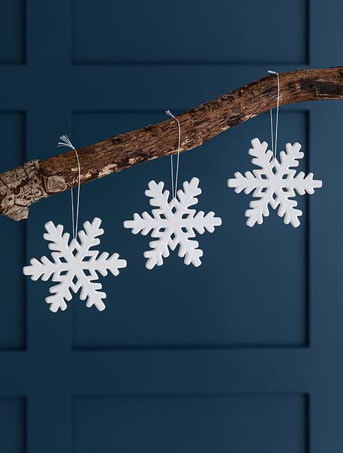 Airdrie Snowflakes Set of 3 White
