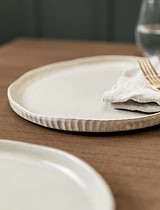 Fernham Serving Plate Medium