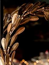 Cromwell Mistletoe Christmas Wreath Brass
