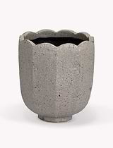 Lidstone Scallop Plant Pot 21.5cm Round Grey
