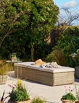 Skala Lounger Light Rattan