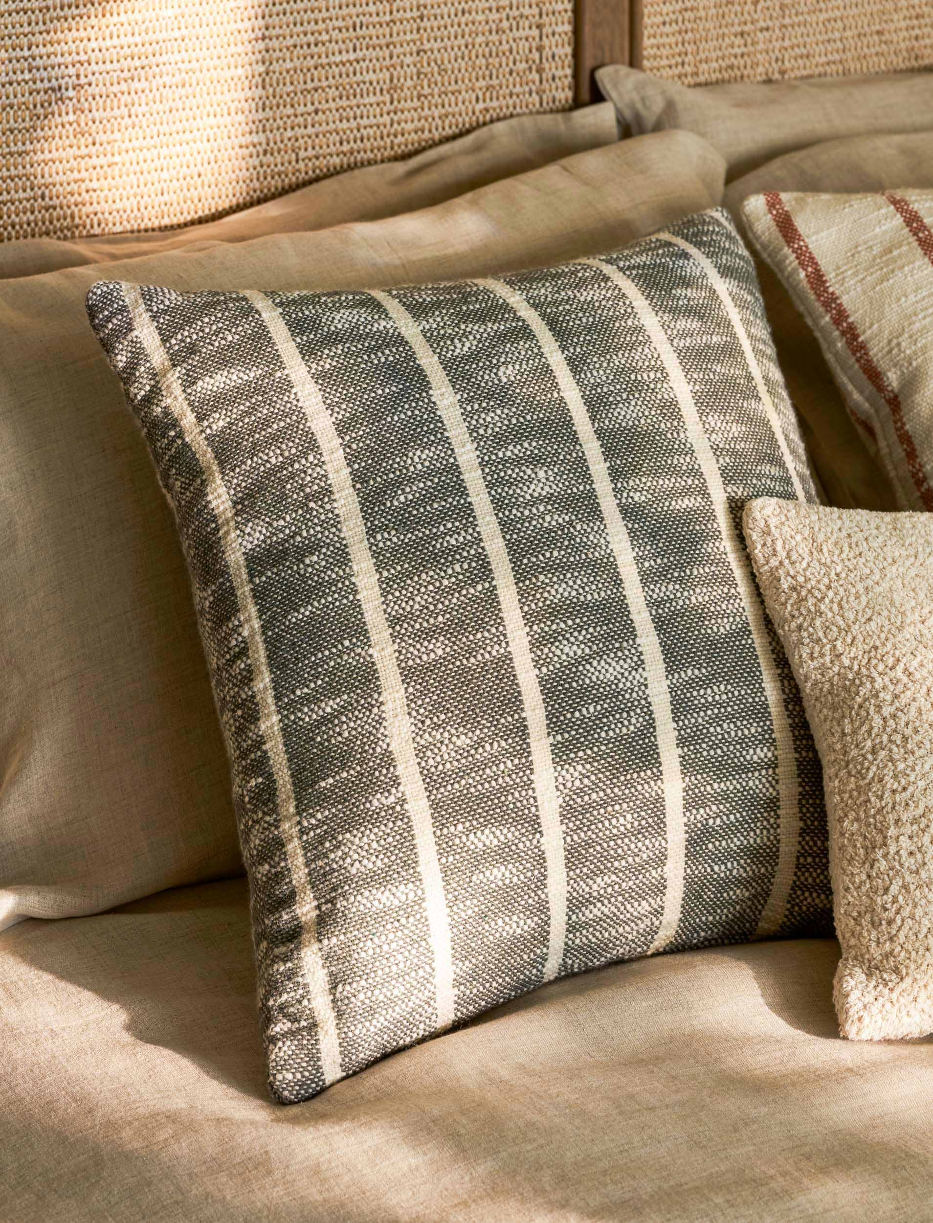 Wychwood Stipe Throw