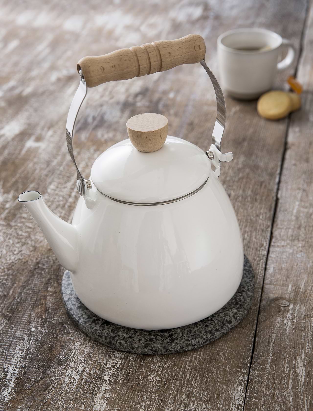 White stove kettle top