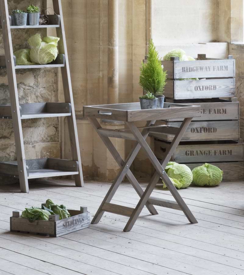 Aldsworth Butlers Tray in natural spruce, foldable and portable for indoor and outdoor use.