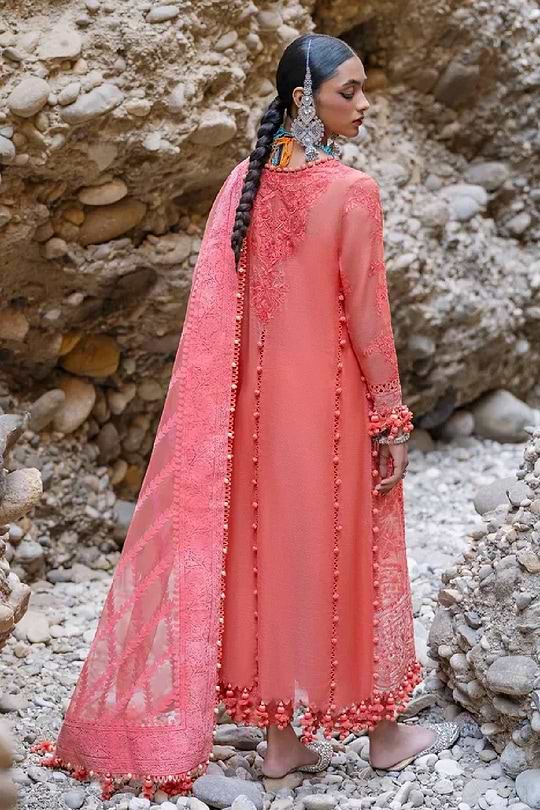 Sana Safinaz Luxury Lawn 2023 - 03A - Image 4