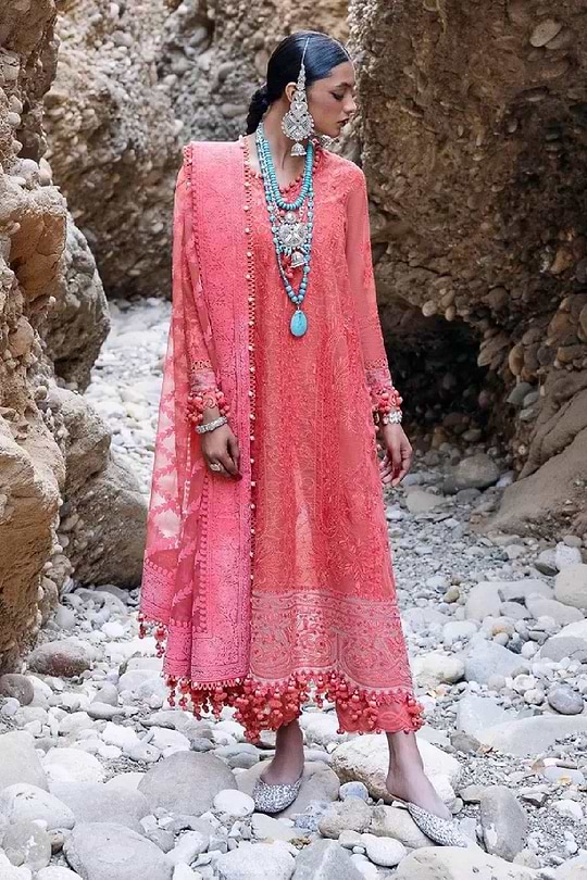 Sana Safinaz Luxury Lawn 2023 - 03A