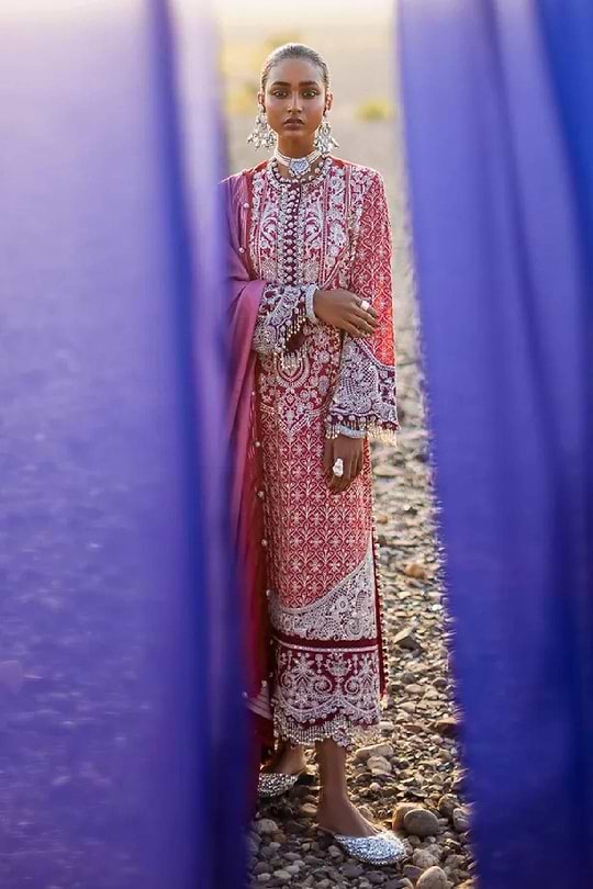 Sana Safinaz Luxury Lawn 2023 - 09A - Image 2